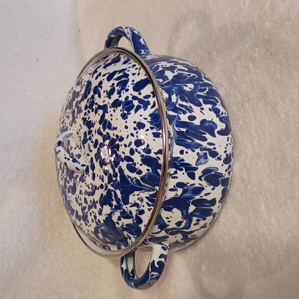 Dutch oven Golden Rabbit enamel ware 2.5 qt cobalt swirl